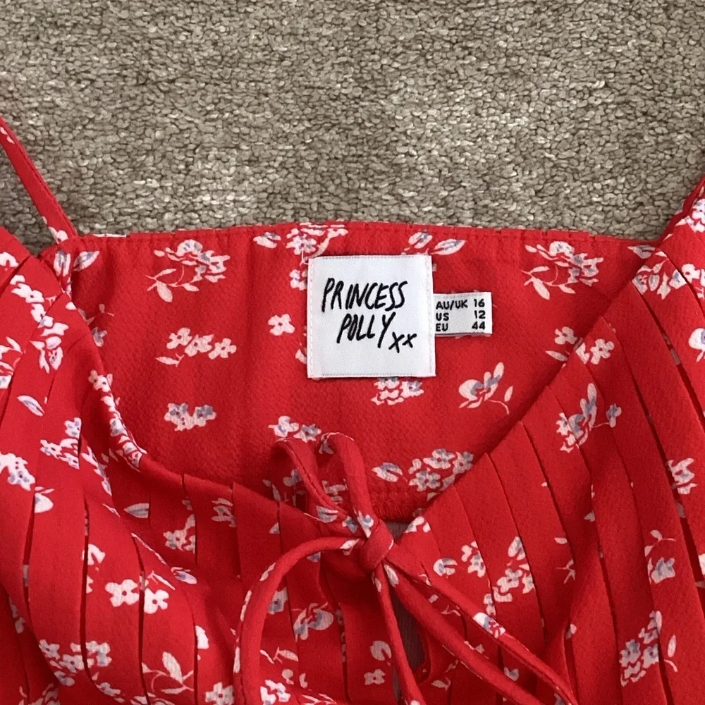 Princess Polly Red Floral Dress - Picture 3 of 7